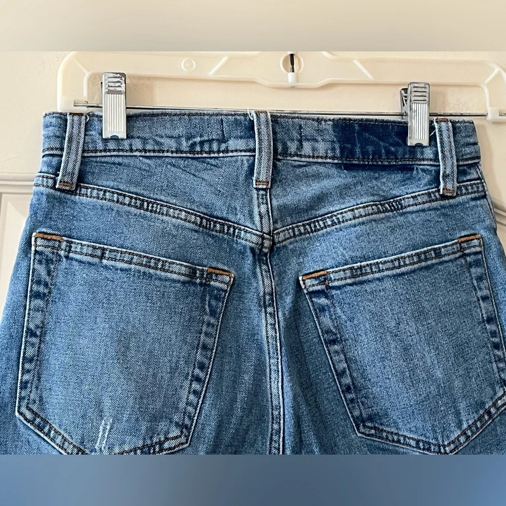 Abercrombie & Fitch Distressed Ankle  Straight Hi-Rise Jeans Women’s Size 2 - Picture 2 of 16